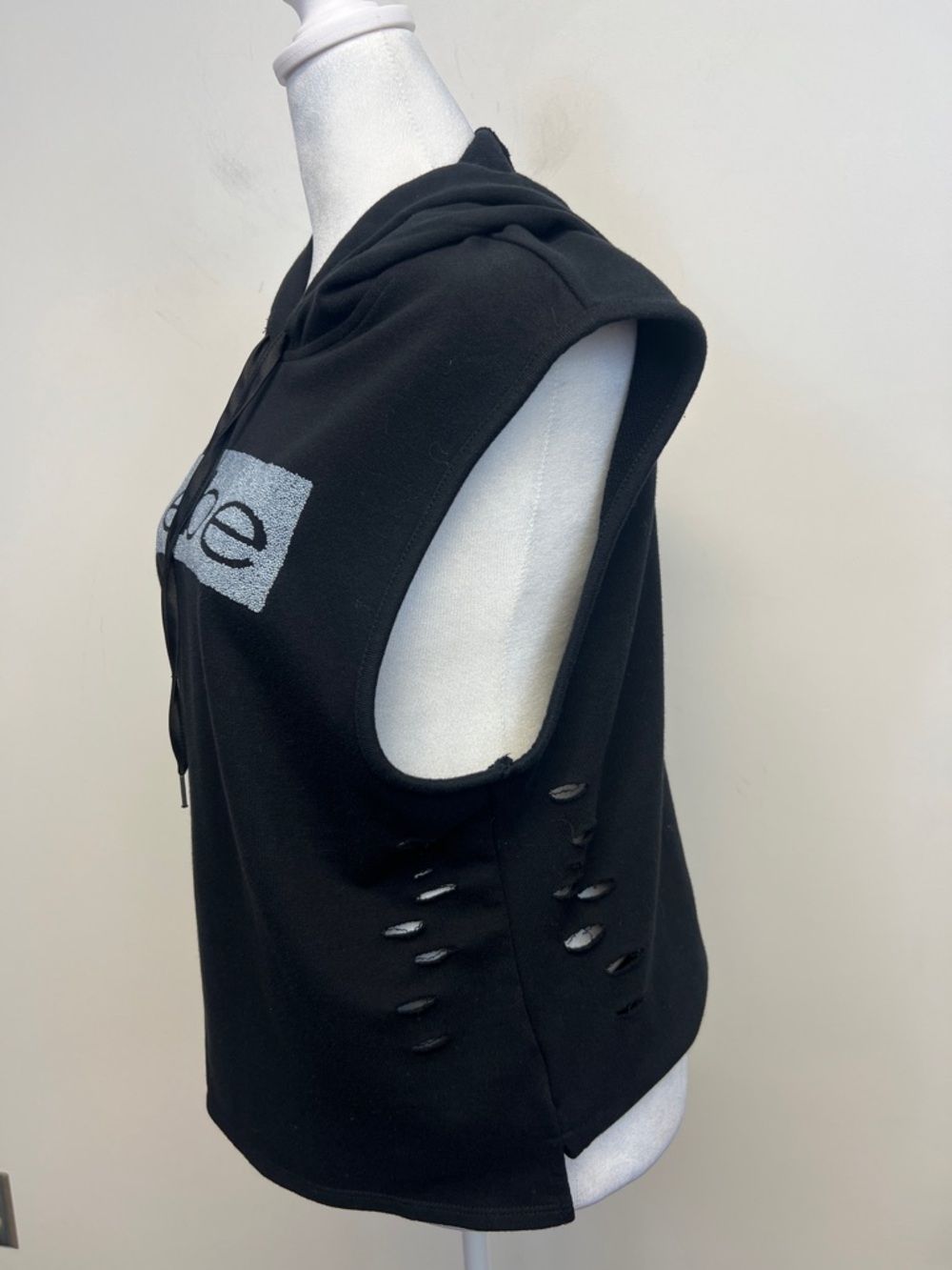 Bebe Sport Sleeveless Black Grunge Hoodie with textured Logo Large - Picture 8 of 15